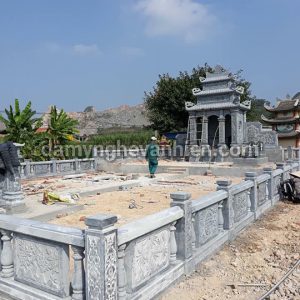 Khu lăng mộ 18