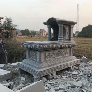Mộ mái hòm đá xanh đen 3